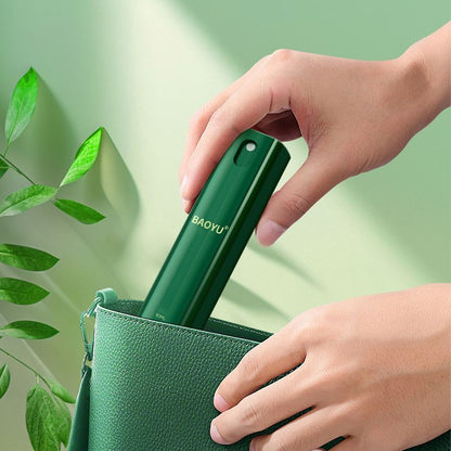 Lippenstiftgroßes Wermut-Moskitoabwehrspray