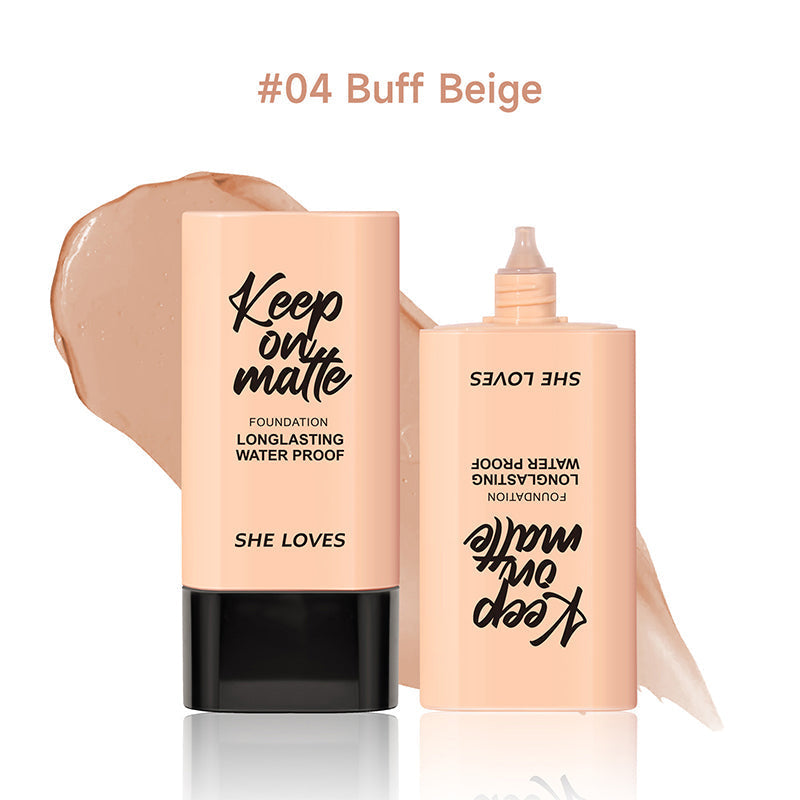 Lang anhaltende, wasserfeste Foundation mit mattem Finish und Öl-Kontrolle