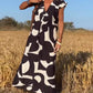 Lässiges Damenkleid mit geometrischen Farbblöcken