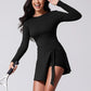 Langärmeliges Damen-Sportkleid mit integrierter Shorts